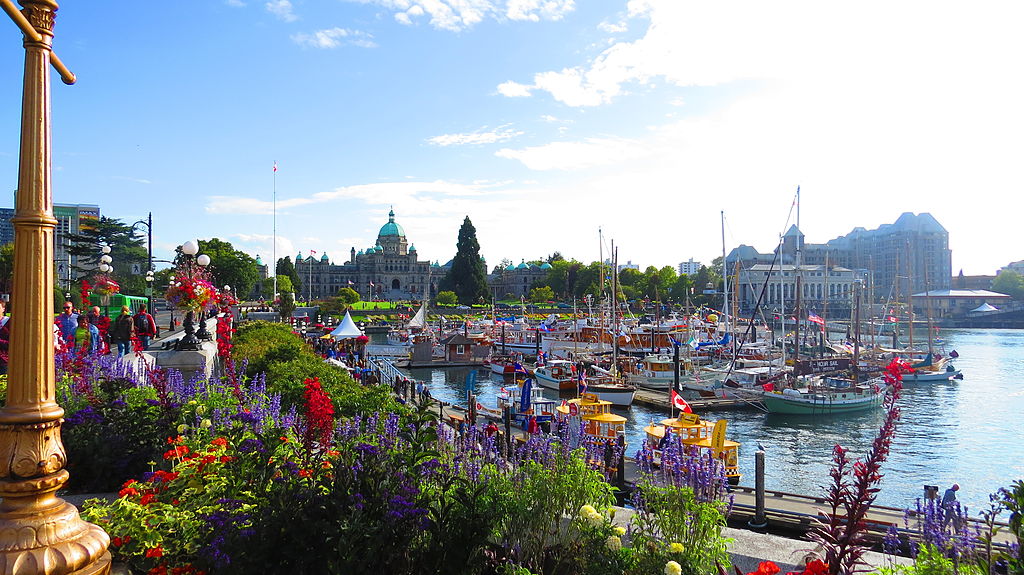 [Image: 1024px-Inner_Harbour_Causeway_Downtown_Victoria_BC.jpg]