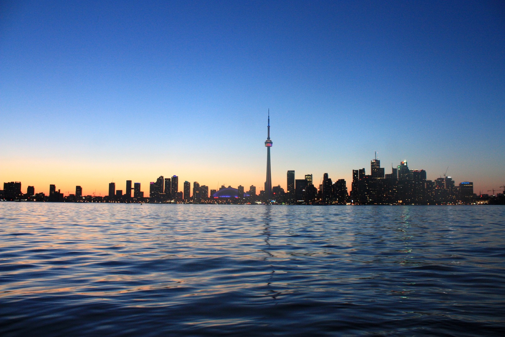 7 Reasons To Settle Down In Toronto, Canada
